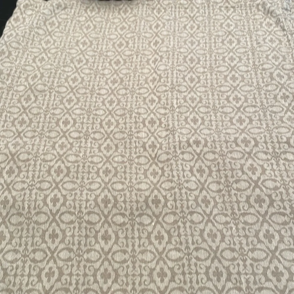 Feel Linen tablecloth jacquard European heritage flax 53x74” gray
